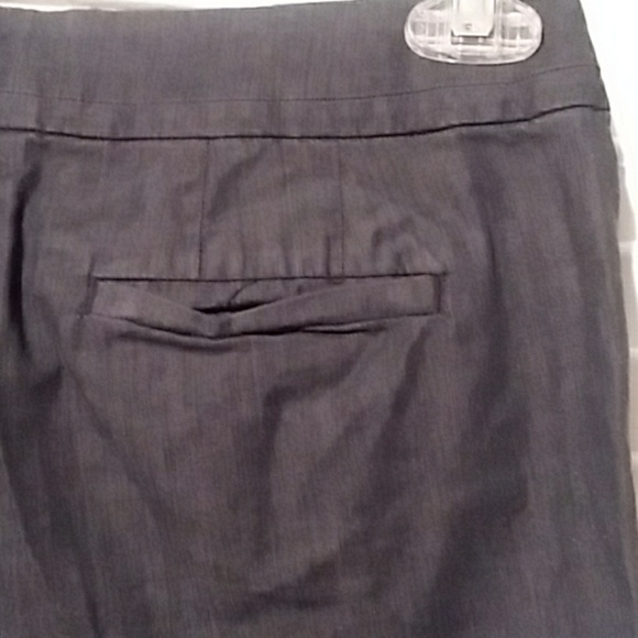 Ann Taylor Petite Capris - Picture 3 of 6